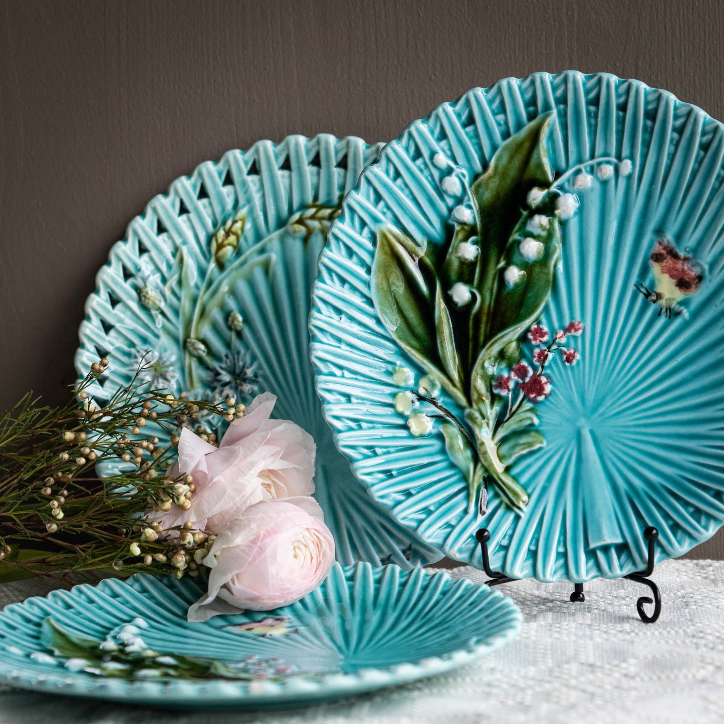 Antique Art Nouveau Light Green Majolica "Lilly of the Valley" Plates - SMF Schramberg - Set of 3 - 1920s - The Vintage Tales