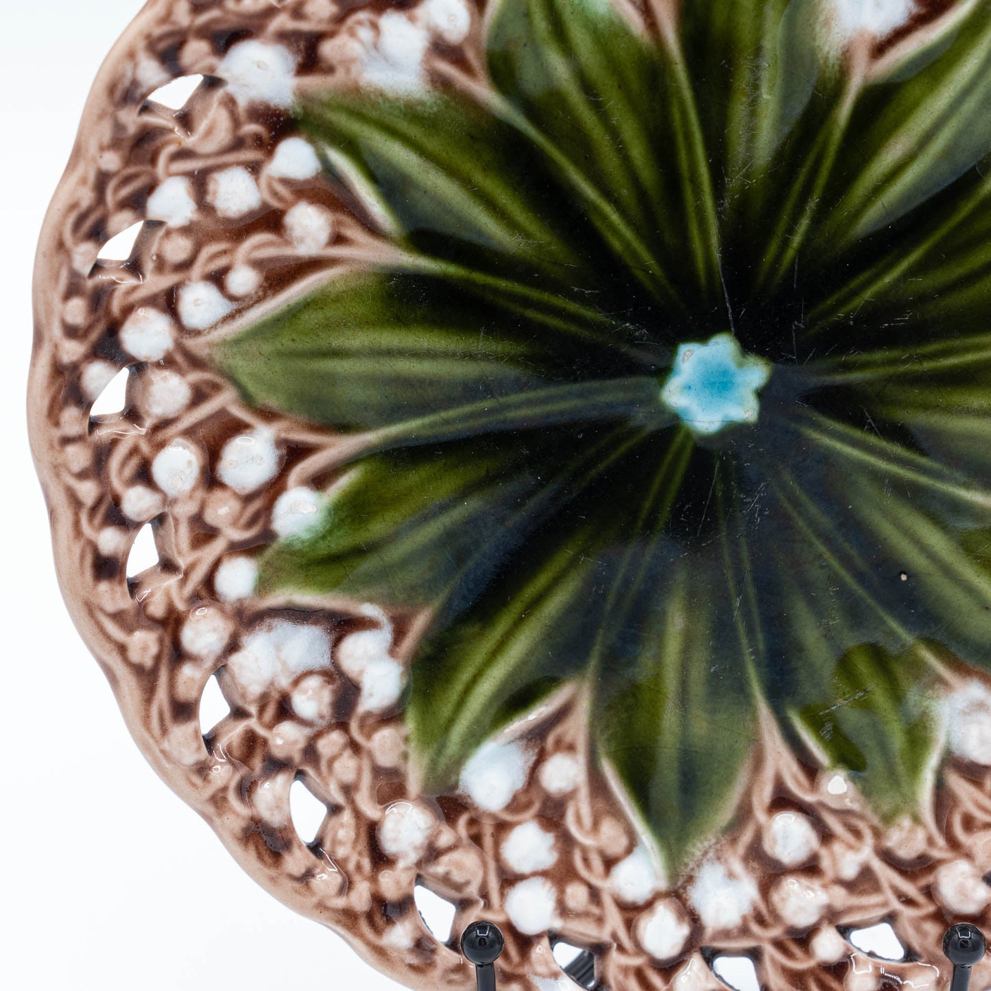 Antique Reticulated Majolica "Lilly of the Valley" Plate - Villeroy & Boch Schramberg - 1900s - The Vintage Tales
