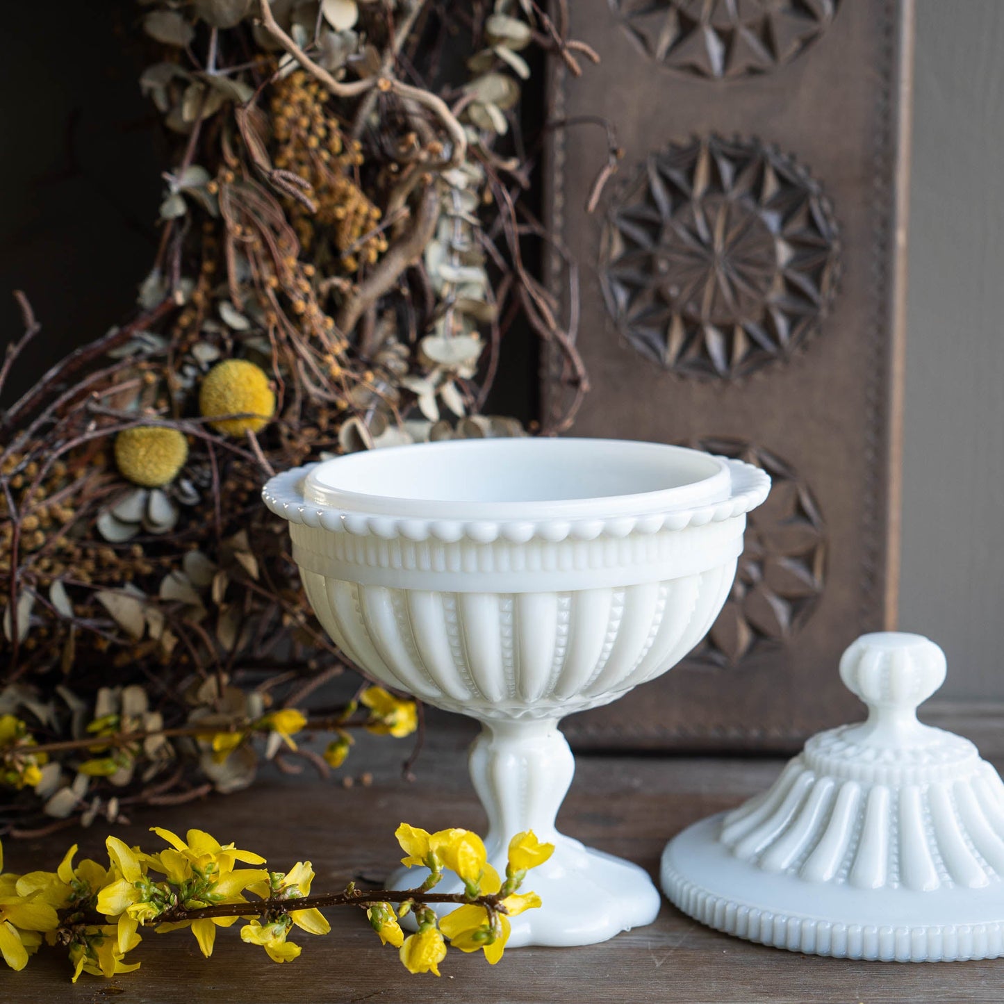 French White Opaline Lidded Candy Bowl - Portieux Vallérysthal - 1930s - The Vintage Tales