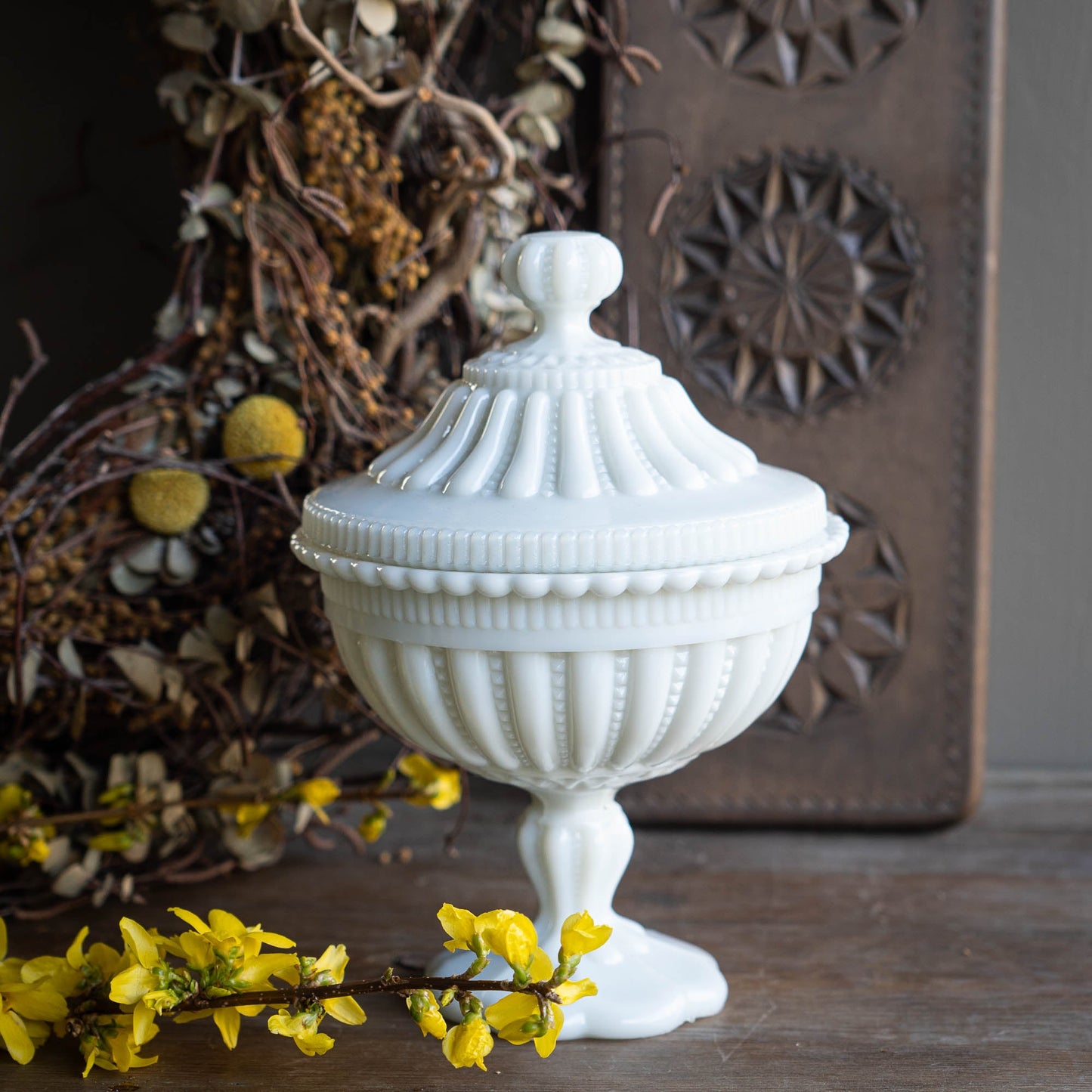 French White Opaline Lidded Candy Bowl - Portieux Vallérysthal - 1930s - The Vintage Tales