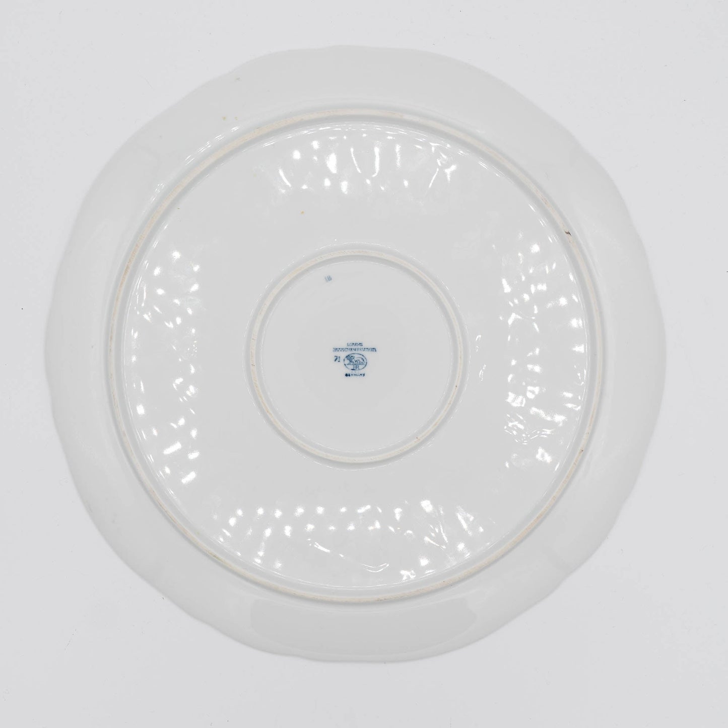 Large Round Cake Plate - Blue Onion / Zwiebelmuster - Hutschenreuther Selb - between 1968 and 1970 - Cake Plate - The Vintage Tales
