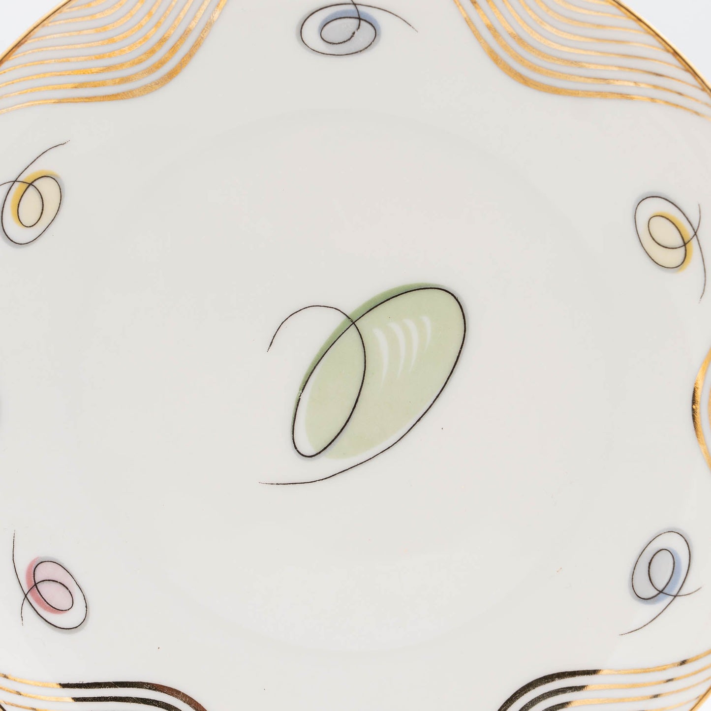 Mid - Century Teacup, Saucer and Plate Set - Winterling Röslau - 1940s - cup - The Vintage Tales