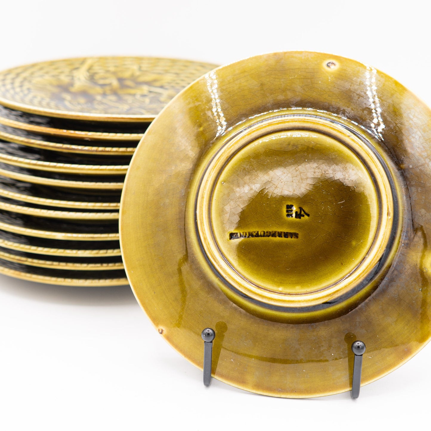 Olive - Green Basketweave & Vine Majolica Plate –Sarreguemines - 1900s - Cake Plate - The Vintage Tales