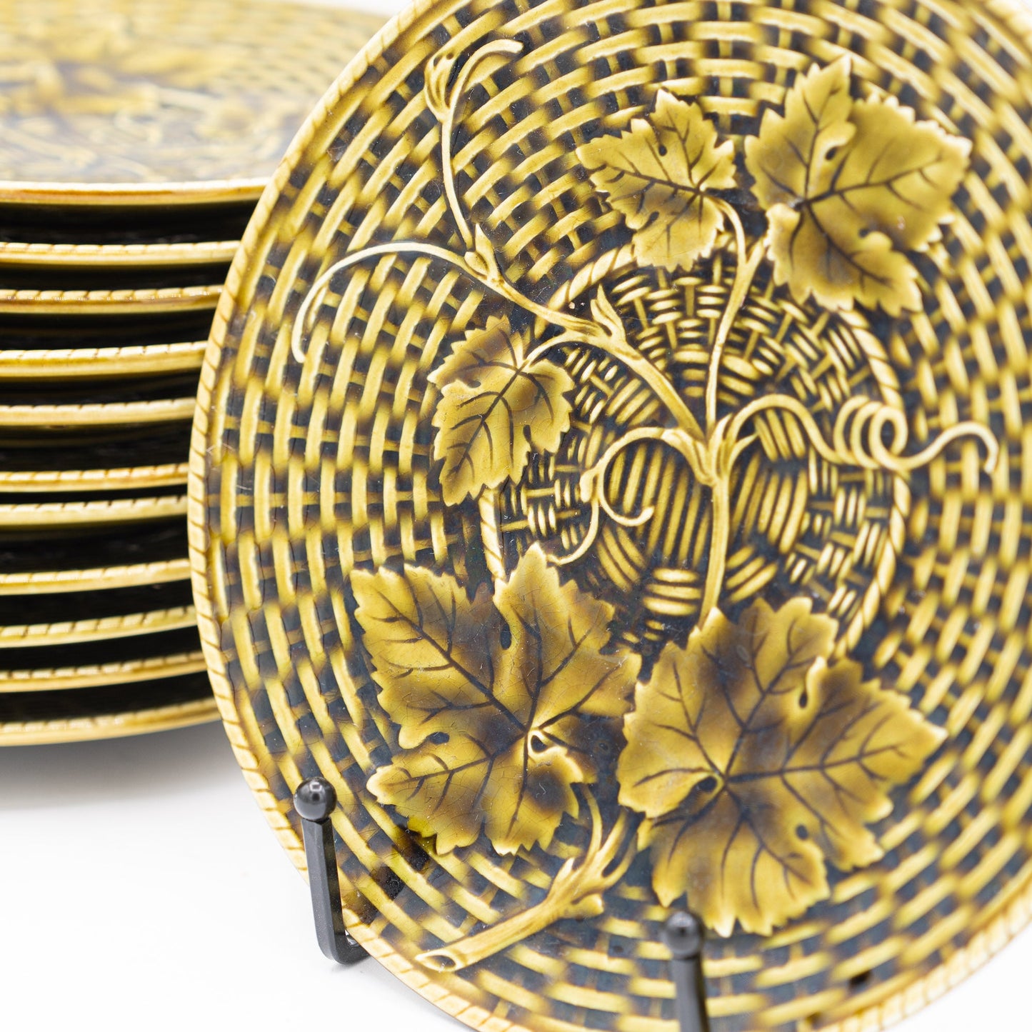Olive - Green Basketweave & Vine Majolica Plate –Sarreguemines - 1900s - Cake Plate - The Vintage Tales