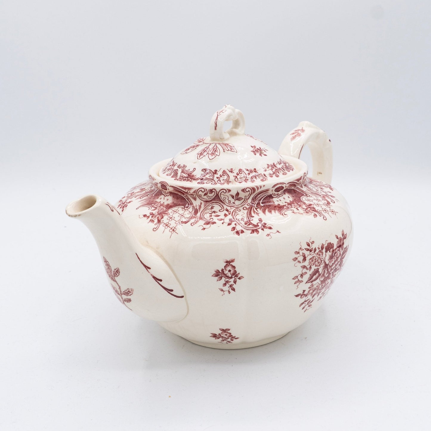 Pink Floral Transferware Tea Pot "Valeria" - Villeroy & Boch - 1920s - Late Victorian / Edwardian revival tradition - Tea Pot - The Vintage Tales