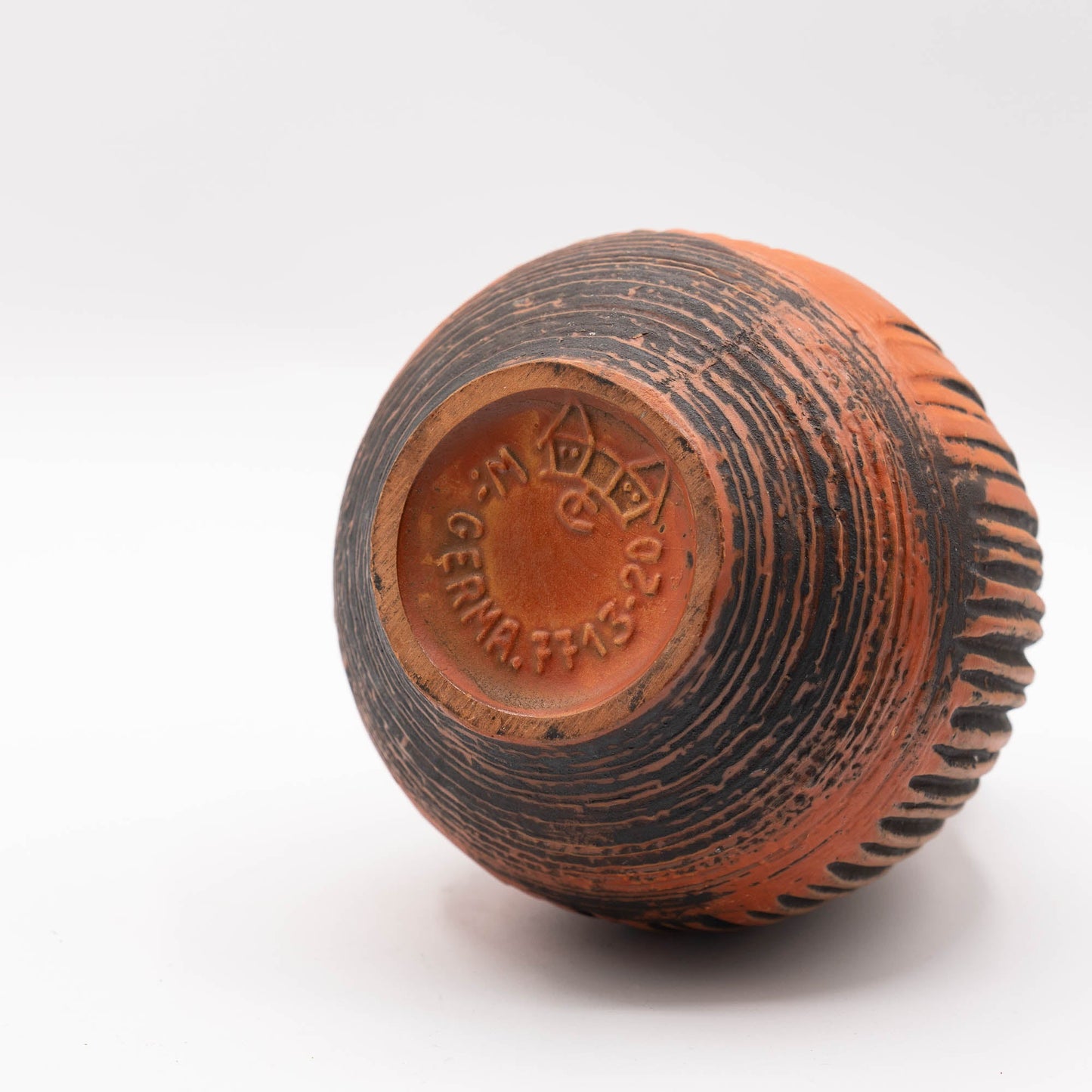 Rare Brutalist Red and Black Vase - 7713 - 20 - Carstens Tönnishof - c1970s - Vase - The Vintage Tales