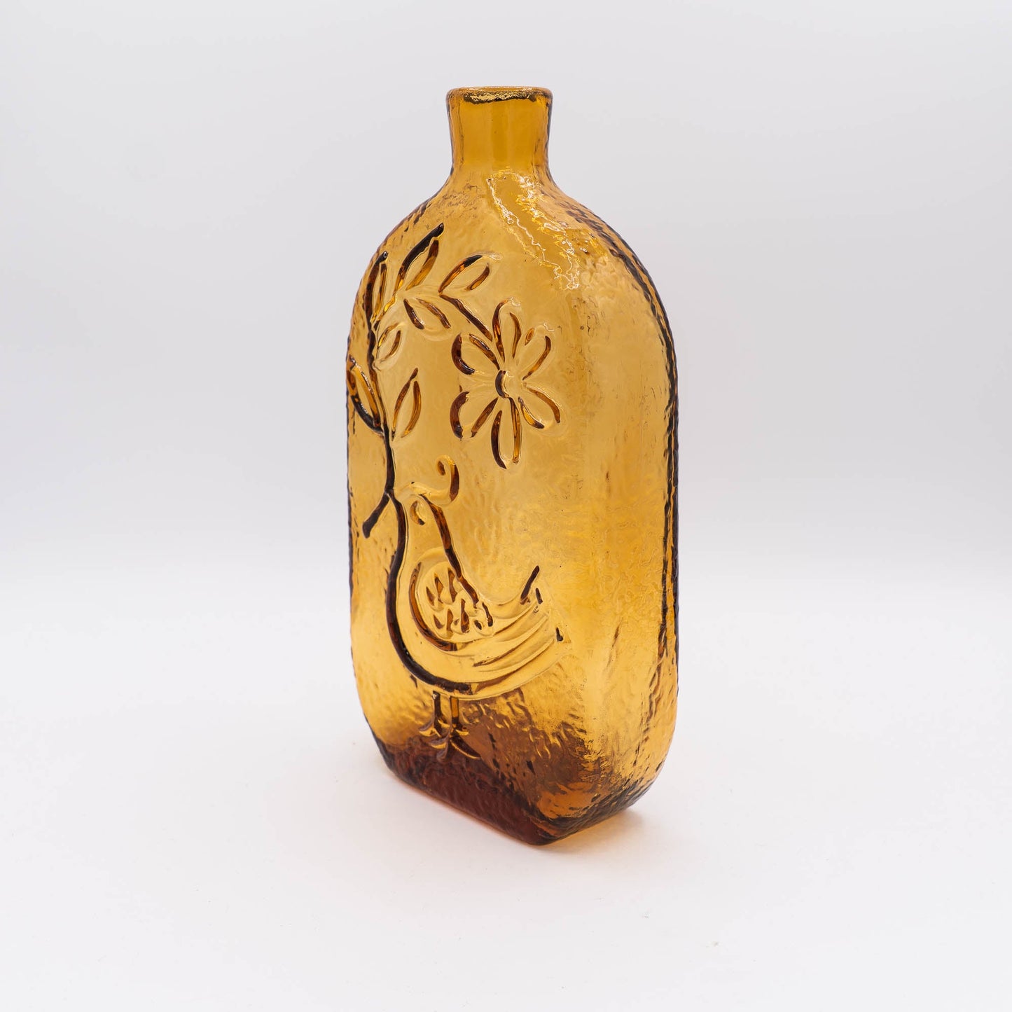 Textured Amber Glass Decanter "Bird of Peace" by Wayne Husted - Stelvia, Empoli - 1960s - The Vintage Tales