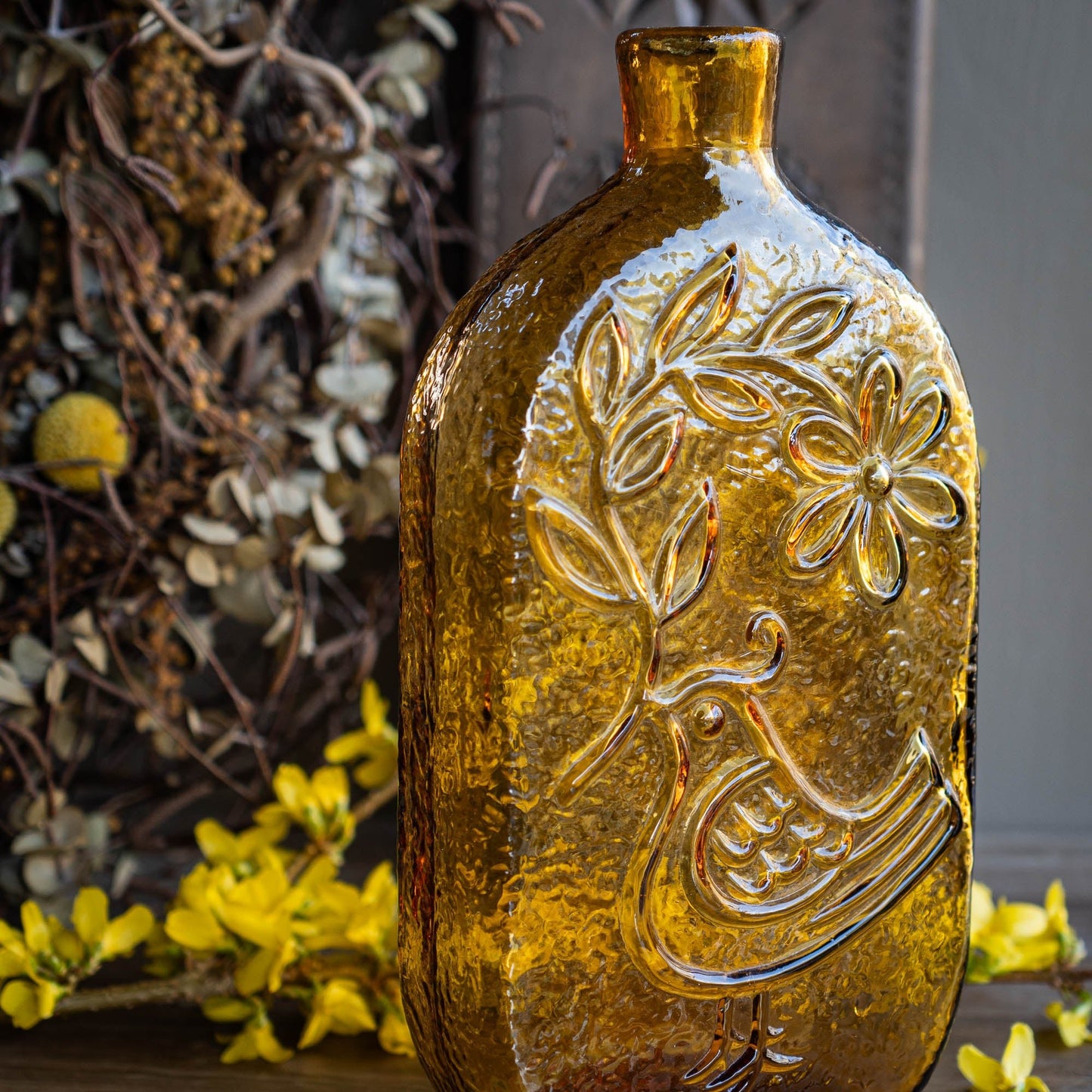 Textured Amber Glass Decanter "Bird of Peace" by Wayne Husted - Stelvia, Empoli - 1960s - The Vintage Tales