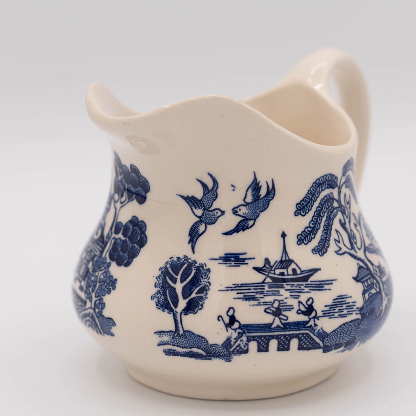 Vintage Old Willow Creamer - English Ironstone Ltd - c1970s - Creamer - The Vintage Tales