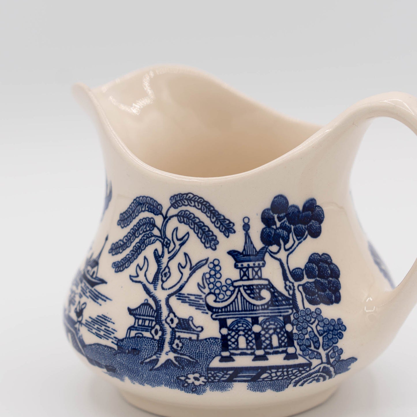 Vintage Old Willow Creamer - English Ironstone Ltd - c1970s - Creamer - The Vintage Tales