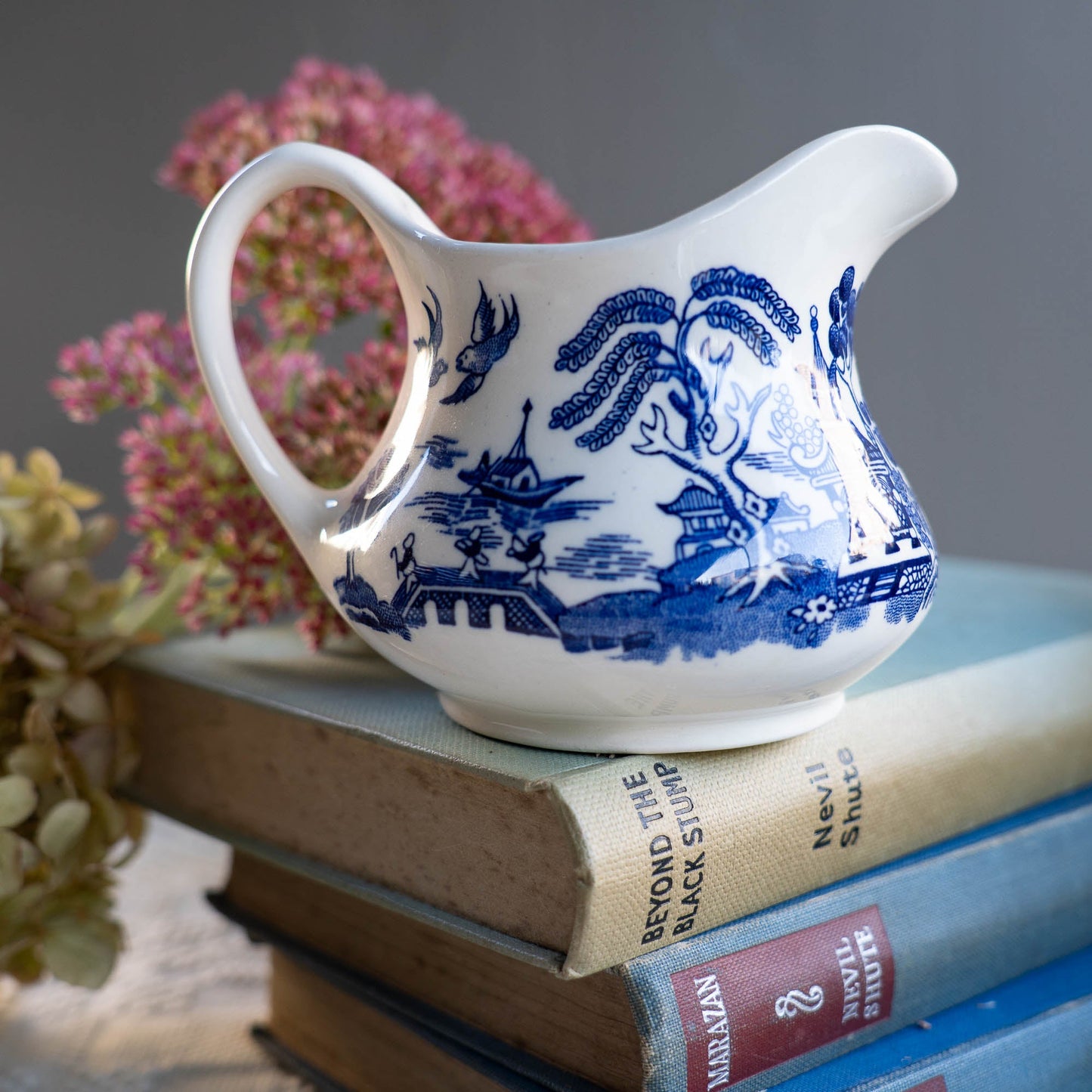 Vintage Old Willow Creamer - English Ironstone Ltd - c1970s - Creamer - The Vintage Tales