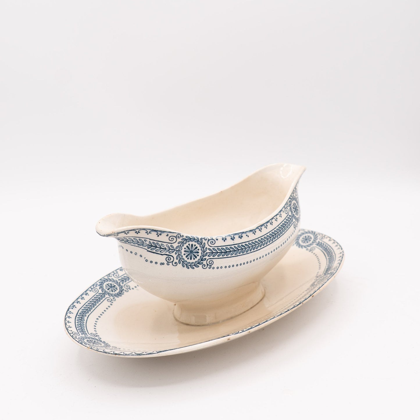 Antique Gravy Boad - "Carina" - Sarreguemines - 1900s - Gravy Boat - The Vintage Tales