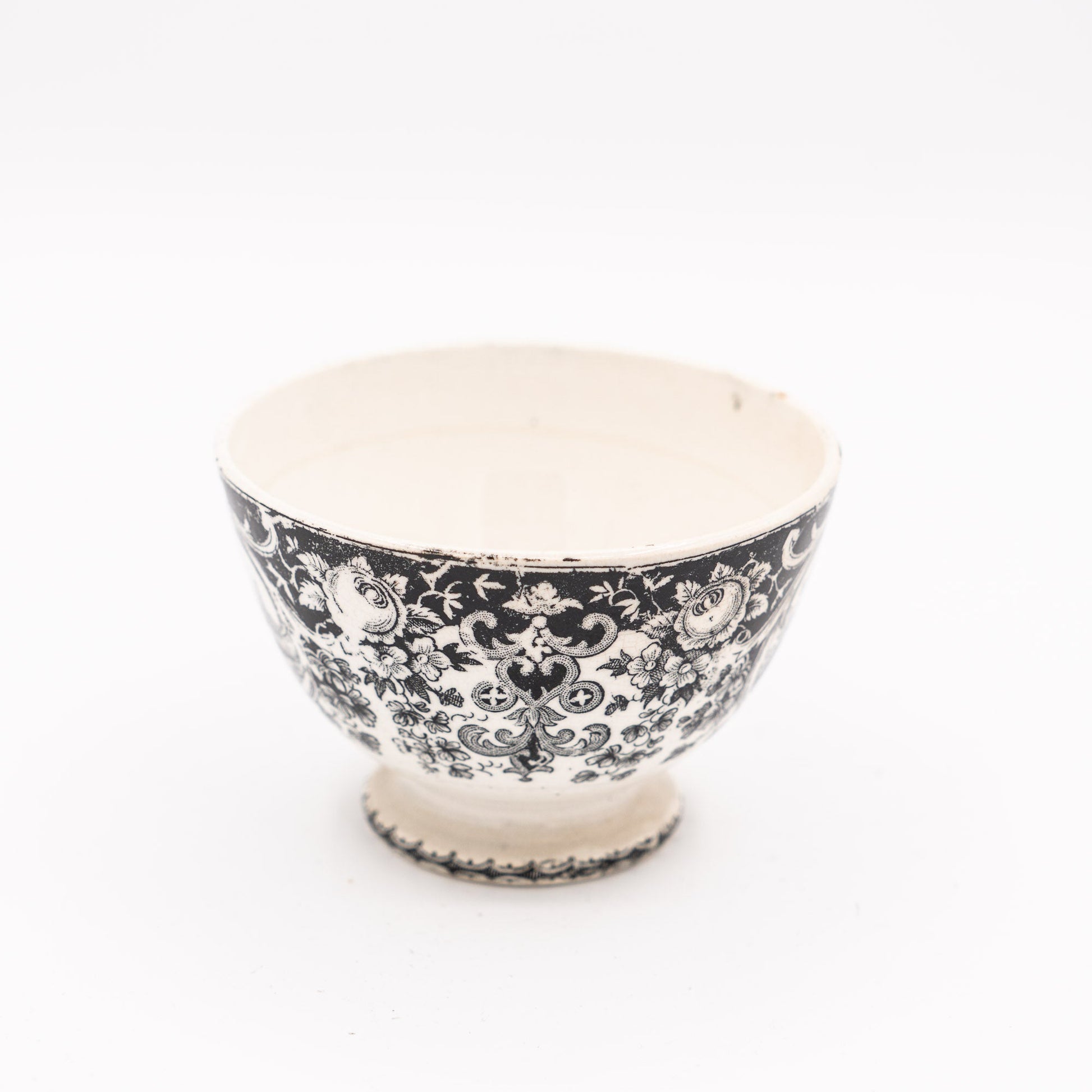 Black & White Café au Lait Bowl - Digoing & Sarreguemines - 1900s - Cake Plate - The Vintage Tales