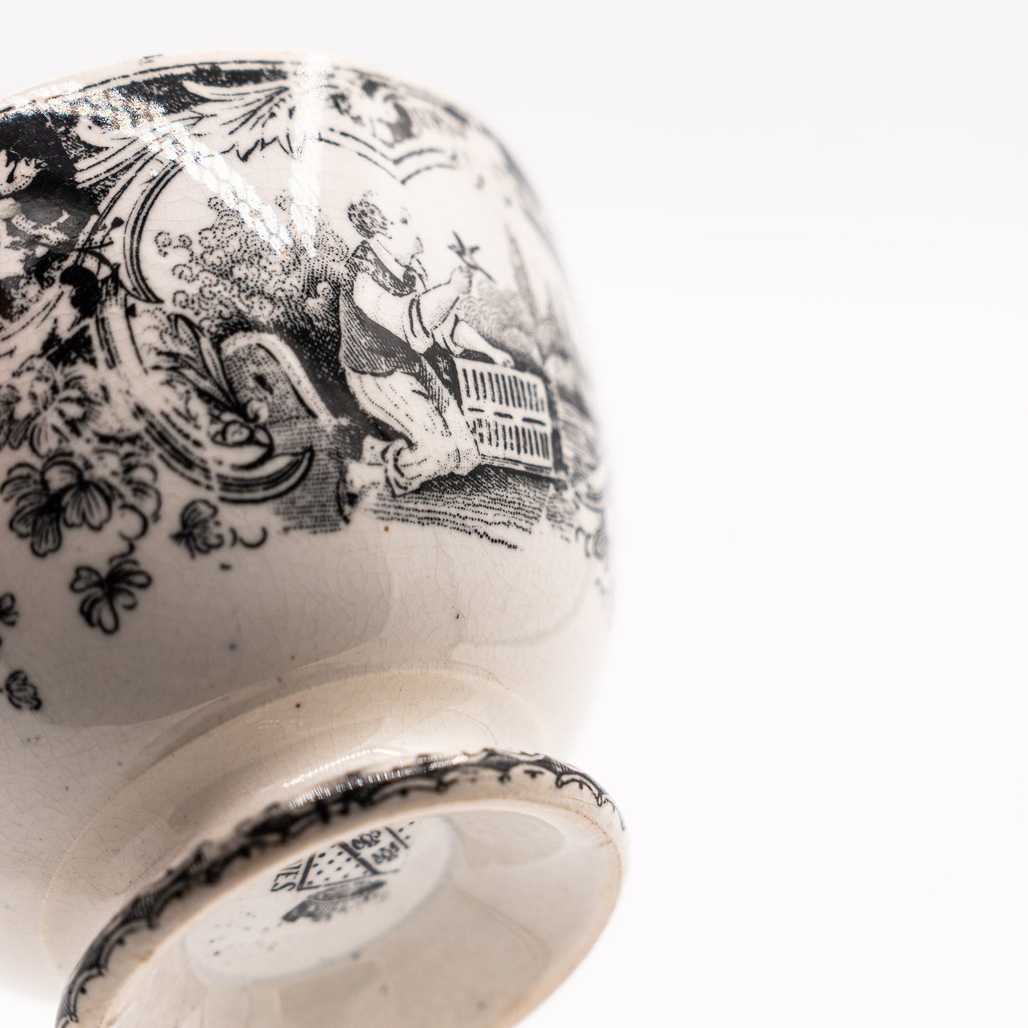 Black & White Café au Lait Bowl - Digoing & Sarreguemines - 1900s - Cake Plate - The Vintage Tales
