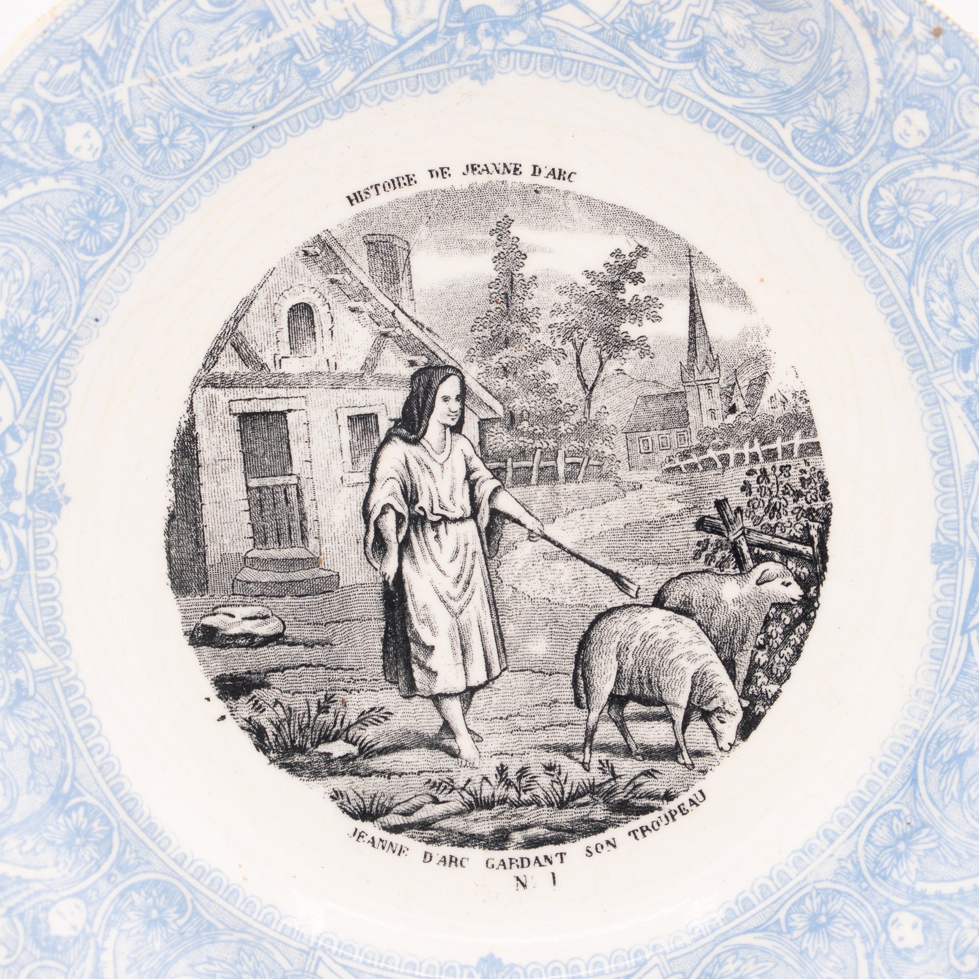 “Histoire de Jeanne d’Arc” - Set of 4 Transferware Plates - Gien - France, c.1880 - Cake Plate - The Vintage Tales