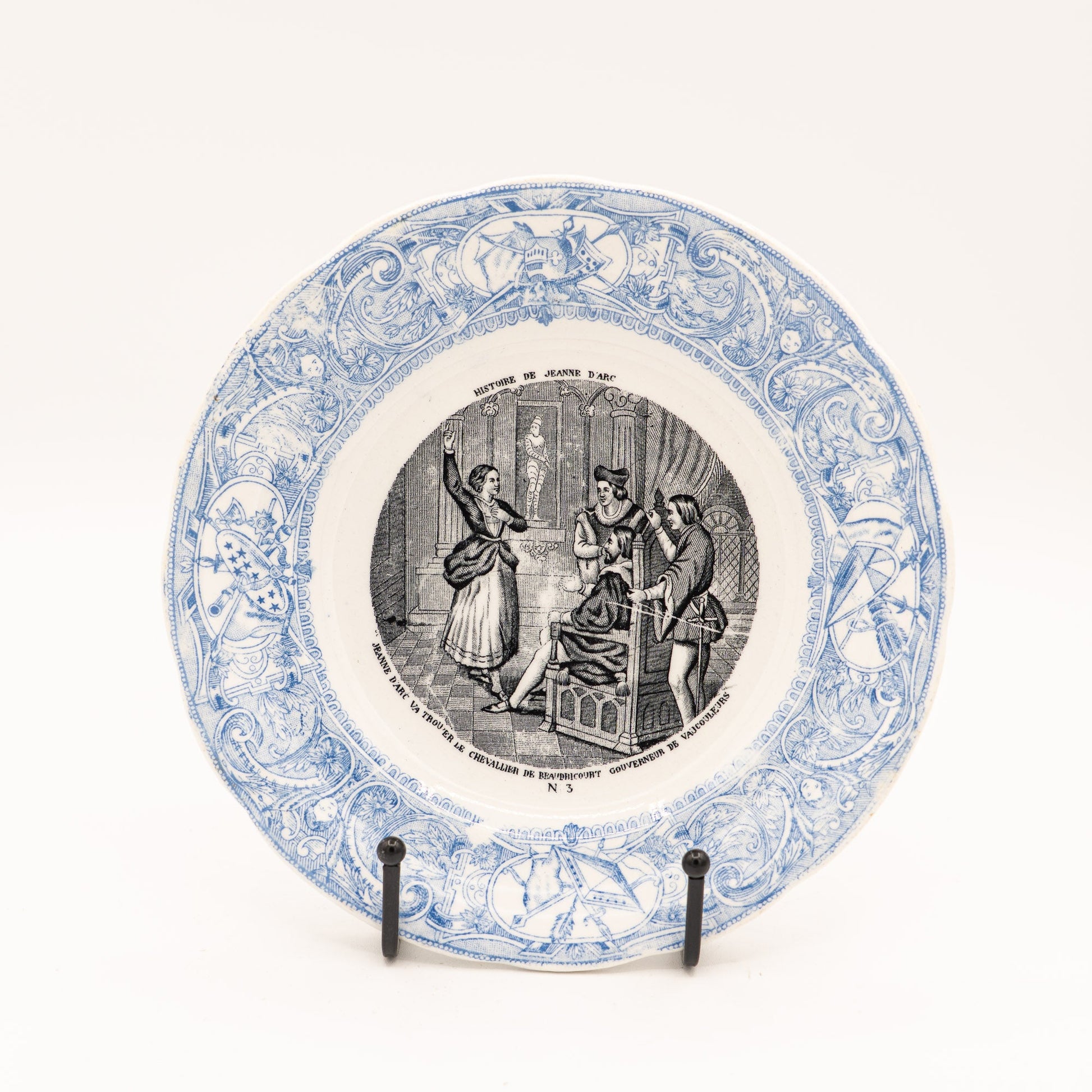 “Histoire de Jeanne d’Arc” - Set of 4 Transferware Plates - Gien - France, c.1880 - Cake Plate - The Vintage Tales