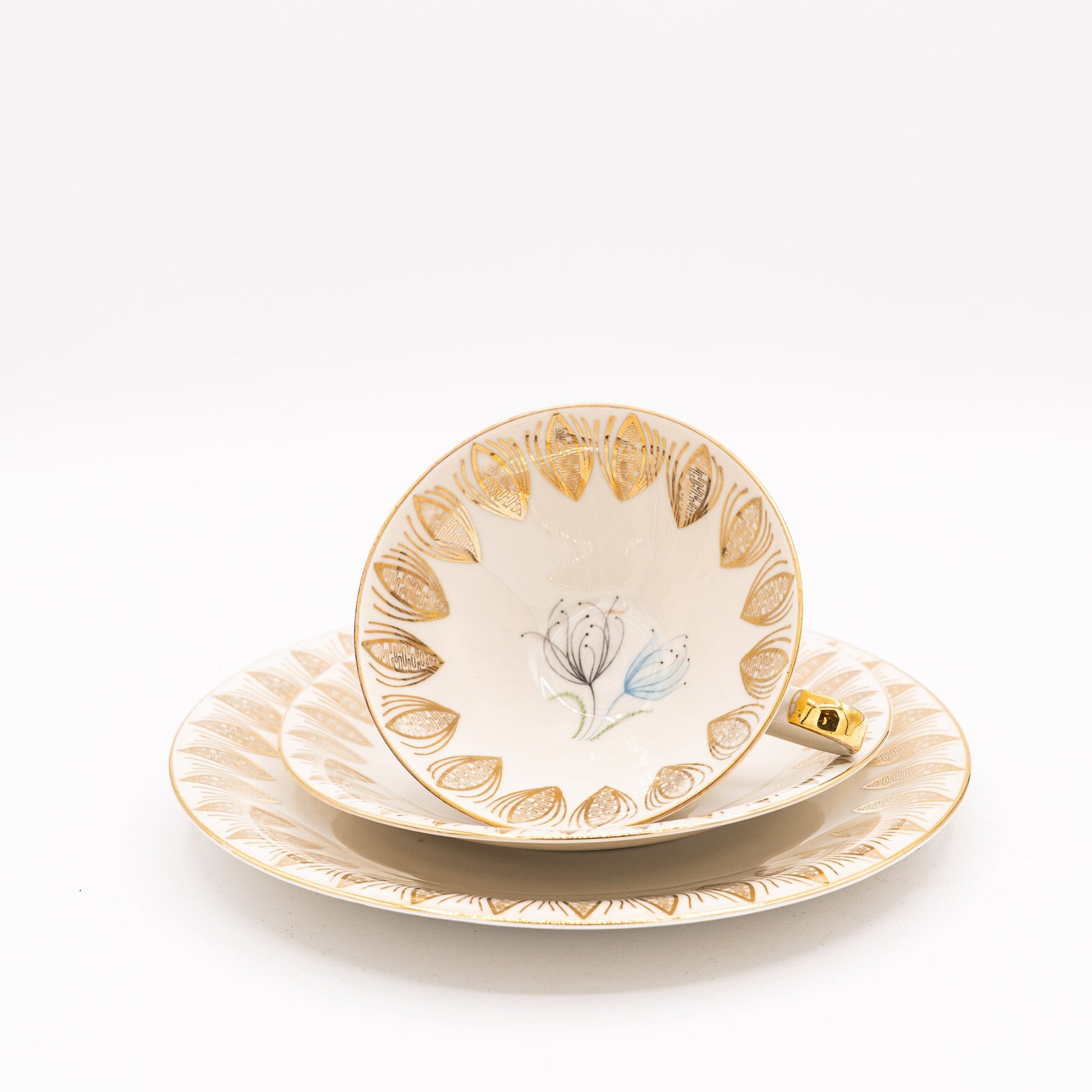 Mid - Century Teacup, Saucer and Plate Set - Gold & Florals - Winterling Röslau - 1950s - cup - The Vintage Tales