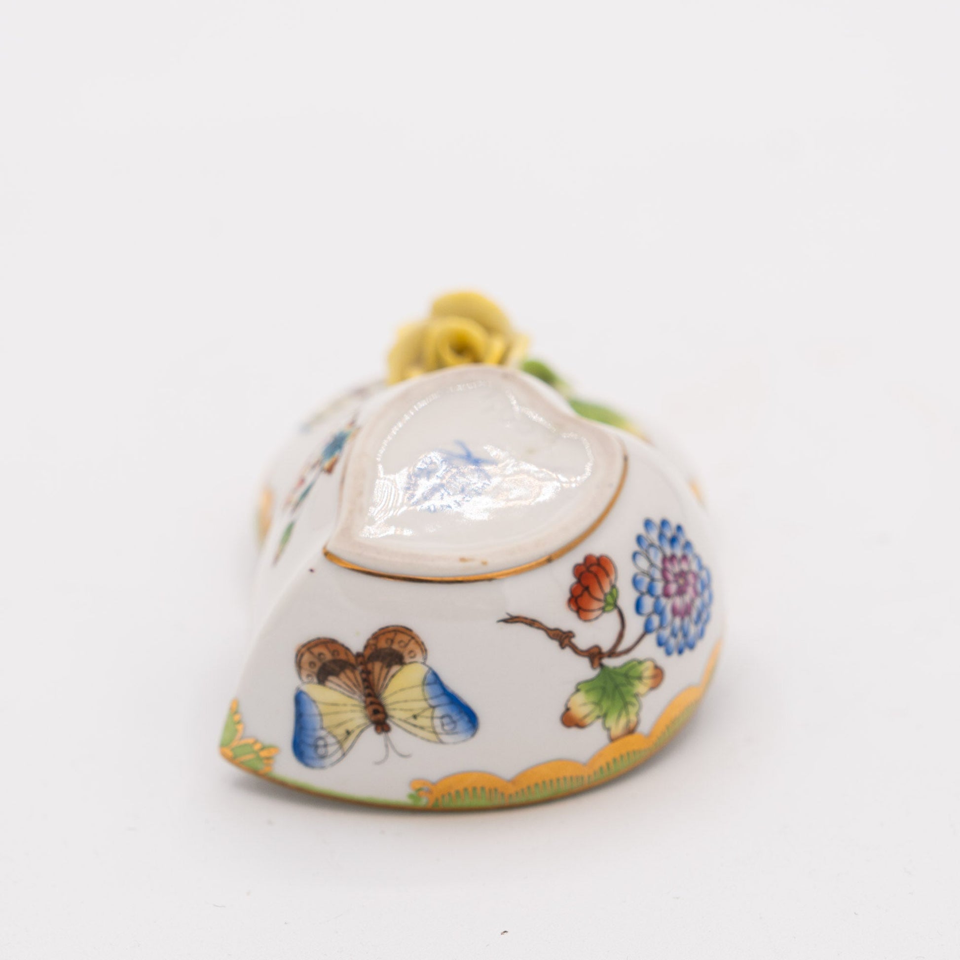 “Queen Victoria” Heart - Shaped Bonbonnière with Rose Finial – Herend, Hungary - Accents & Collectibles - The Vintage Tales