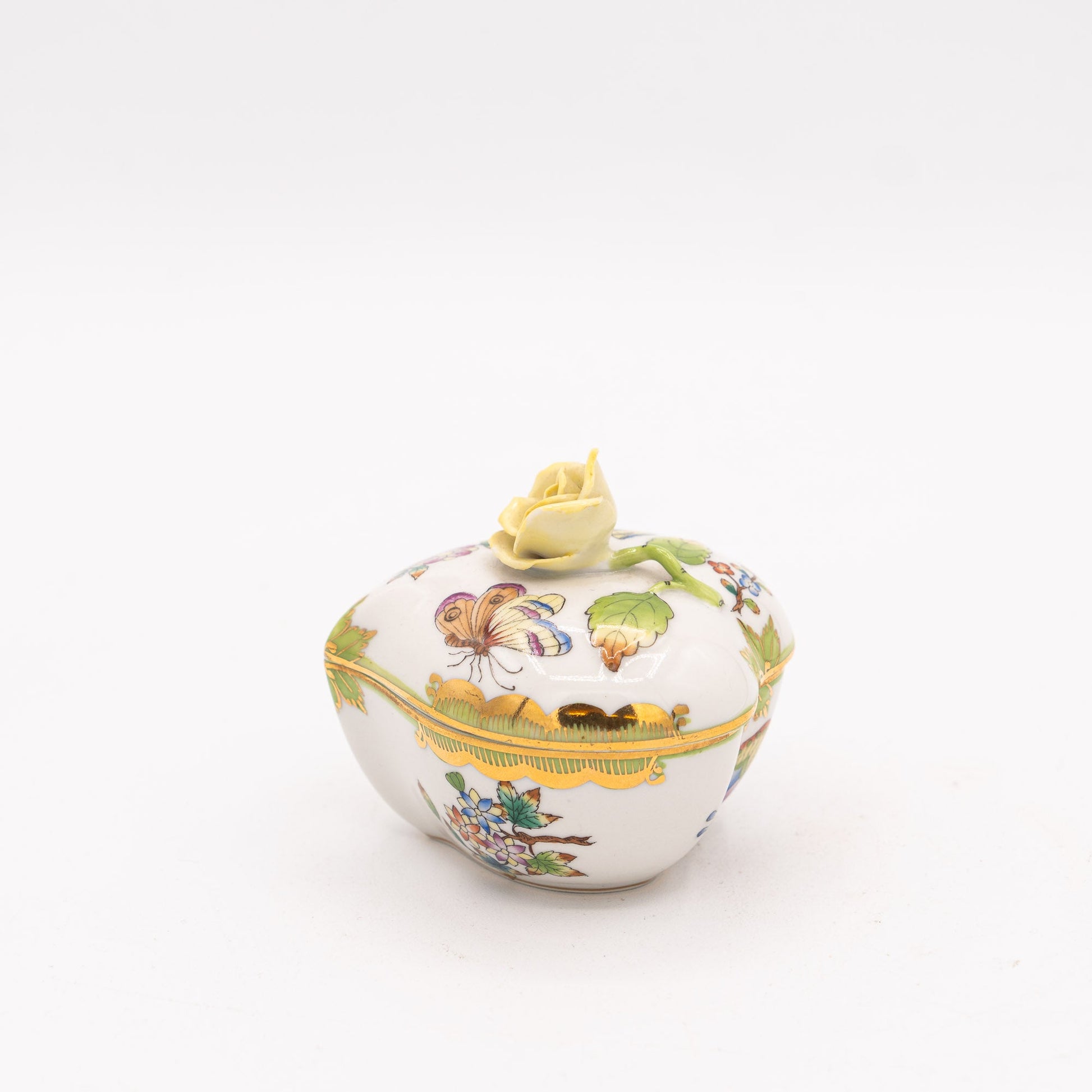 “Queen Victoria” Heart - Shaped Bonbonnière with Rose Finial – Herend, Hungary - Accents & Collectibles - The Vintage Tales