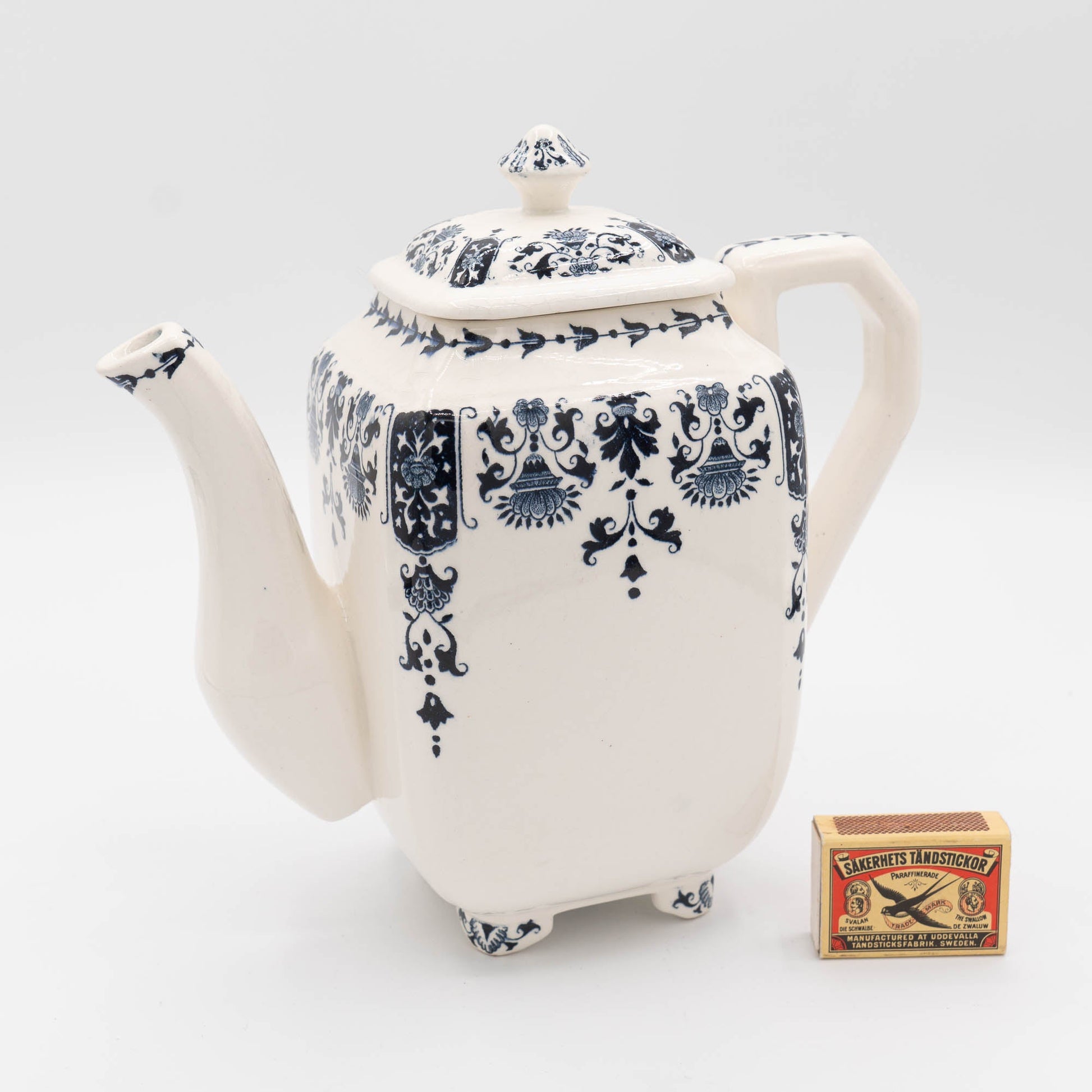 Vintage Blue & White Coffee Pot - A 1150 - Gien - c1970s - Coffee Pot - The Vintage Tales