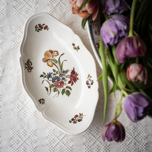 Vintage Oblong Plate "Queens Sprays" - Wedgwood - 1970s - The Vintage Tales