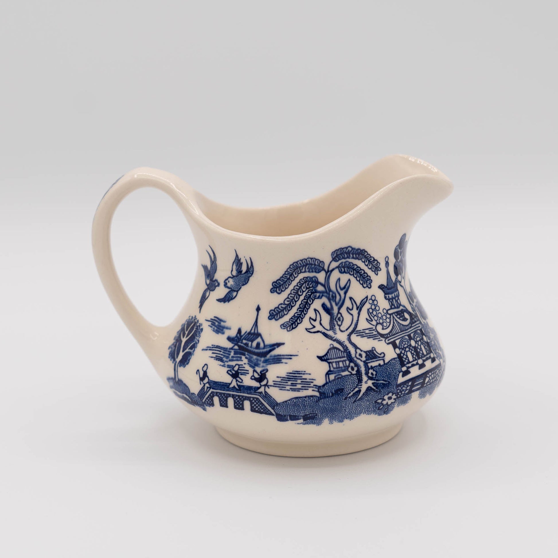 Vintage Old Willow Creamer - English Ironstone Ltd - c1970s - Creamer - The Vintage Tales