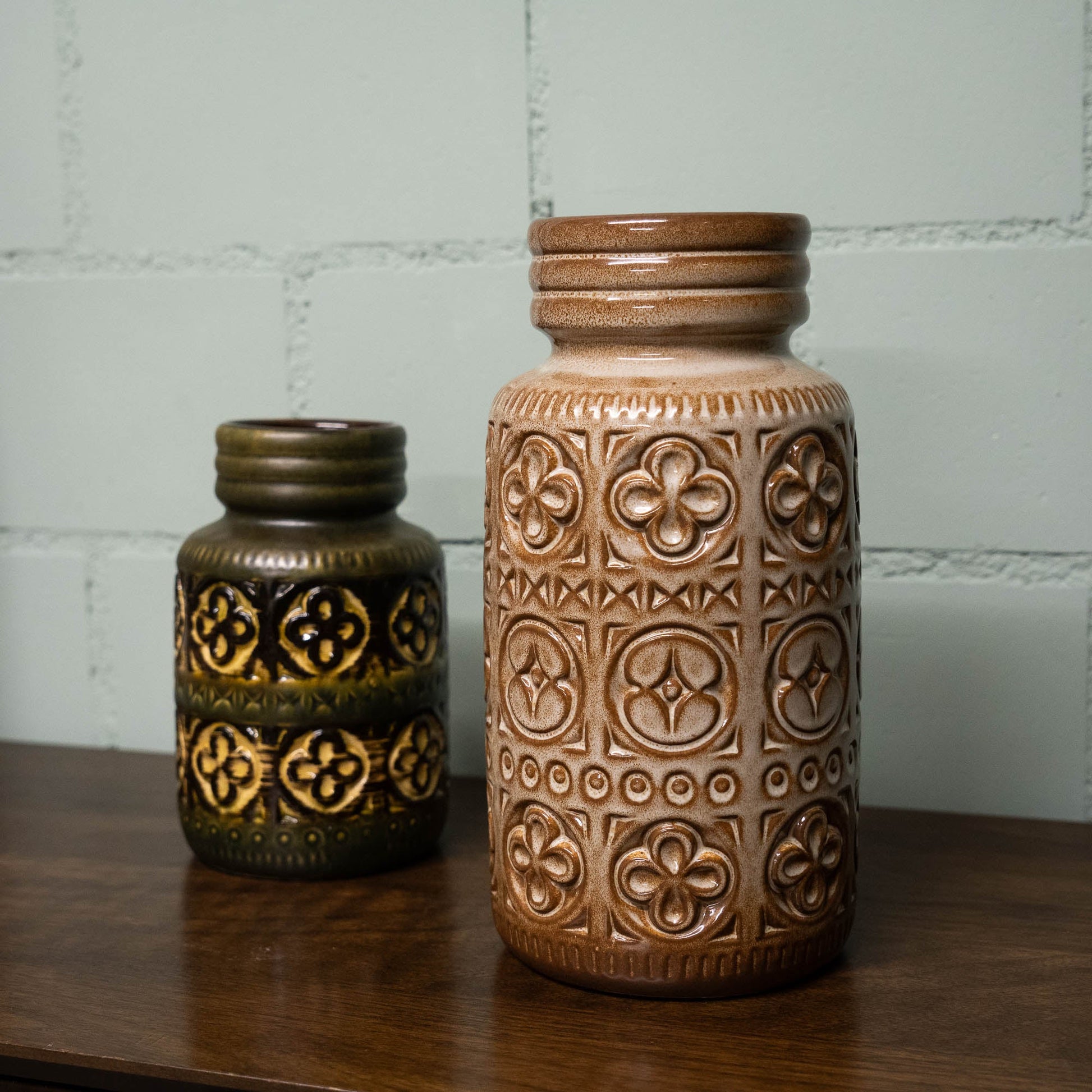 W. German Pottery Vase in Light Brown "Foligno" Decor - Form 289 - 27 - Scheurich - c1970s - Vase - The Vintage Tales